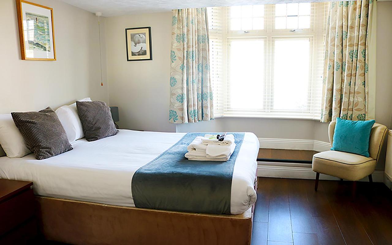 Отель The Oyster Smack Burnham-on-Crouch Экстерьер фото